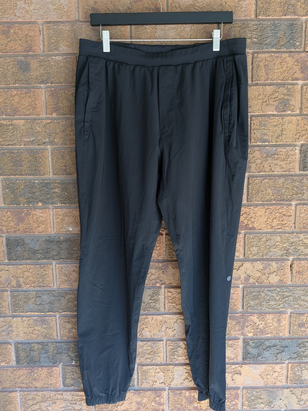 Men's Lululemon Black Jogger Pants, XL
